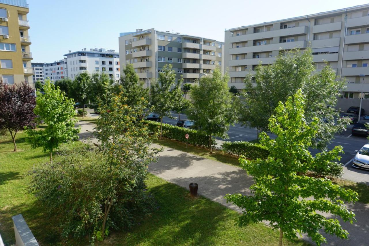 Apartman Welcome To Tresnjevka Záhřeb Exteriér fotografie
